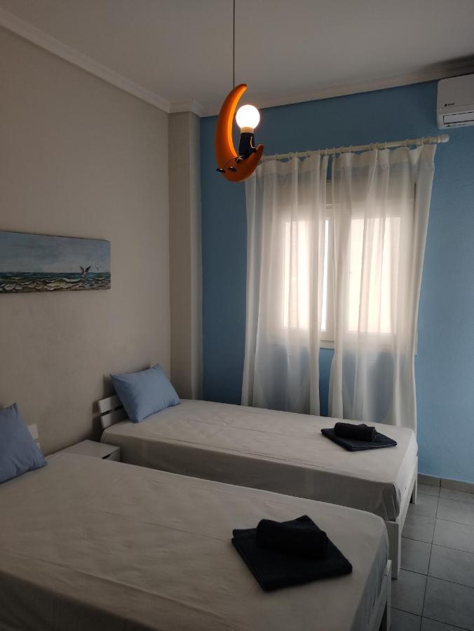 A&B Apartment Néoi Epivátai Ngoại thất bức ảnh