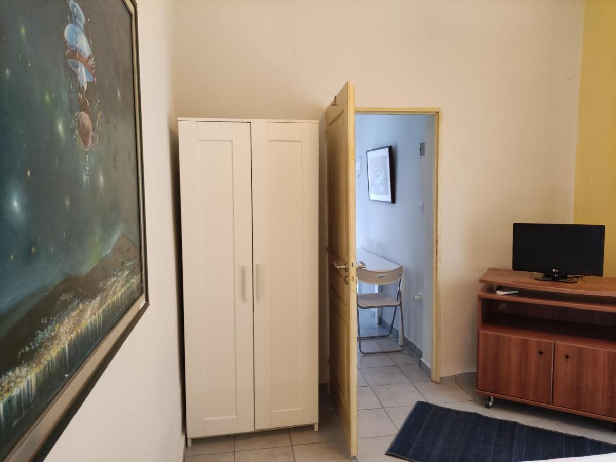 A&B Apartment Néoi Epivátai Ngoại thất bức ảnh