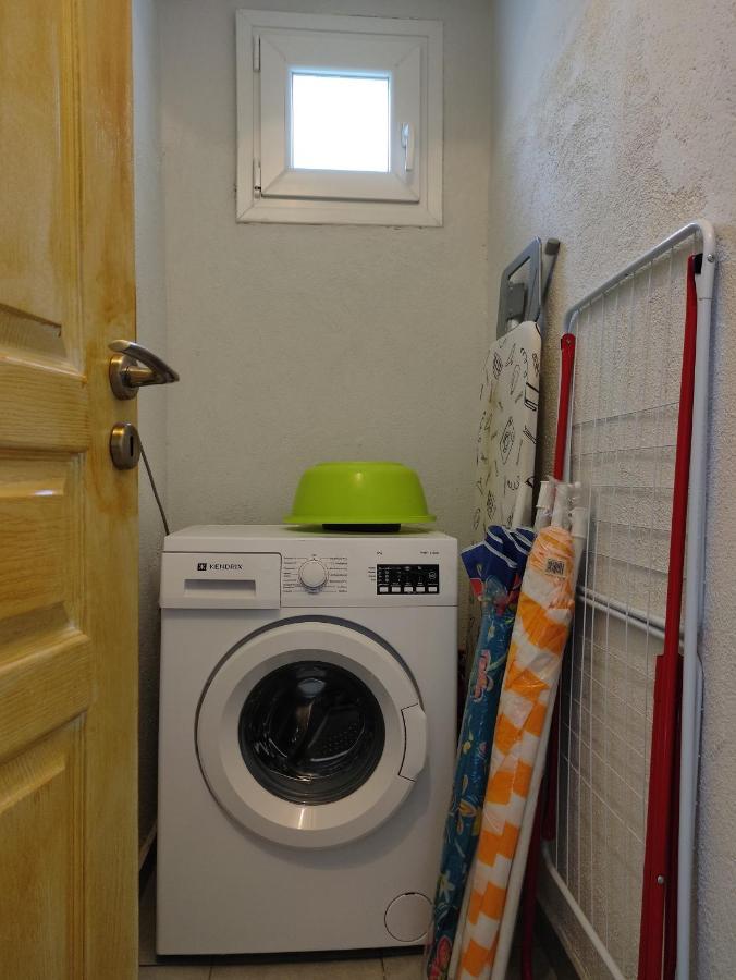 A&B Apartment Néoi Epivátai Ngoại thất bức ảnh