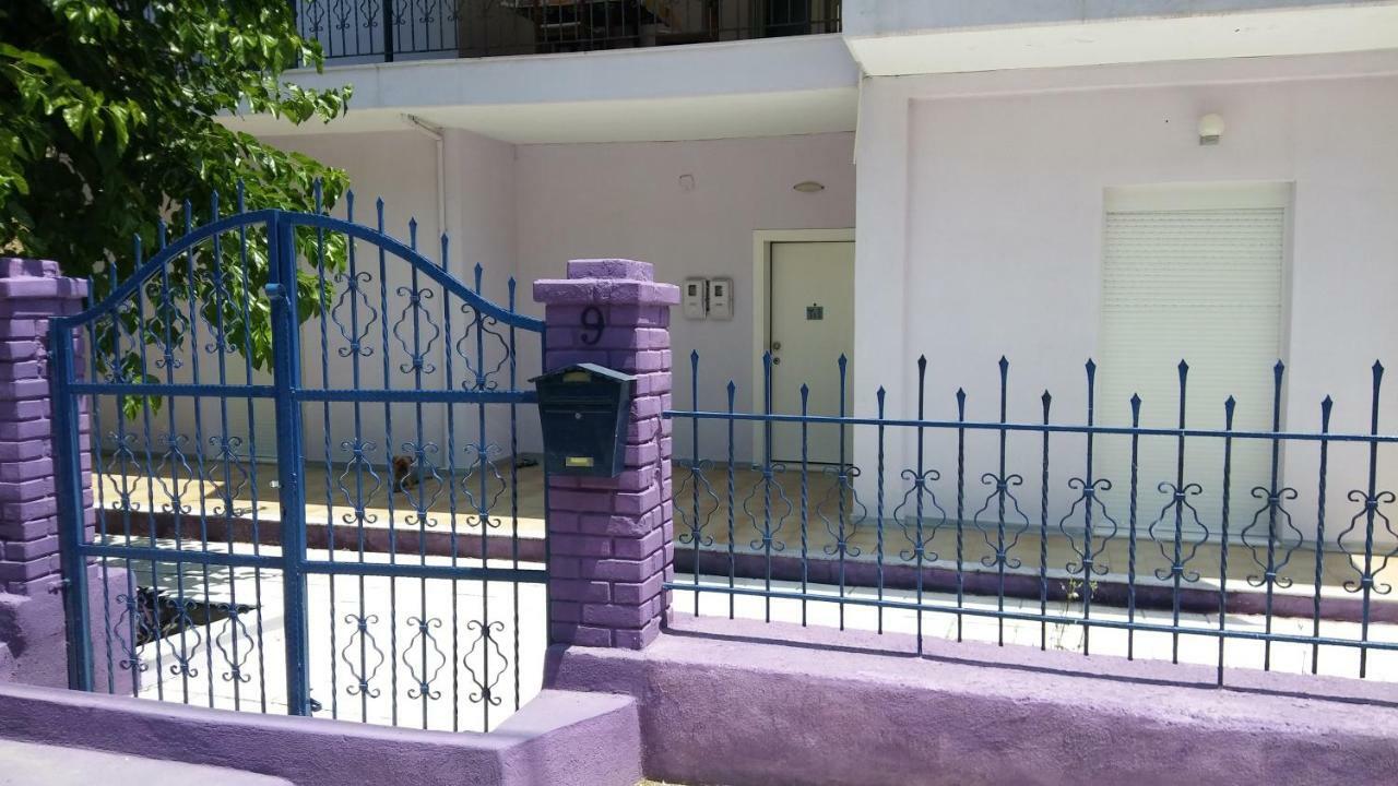 A&B Apartment Néoi Epivátai Ngoại thất bức ảnh